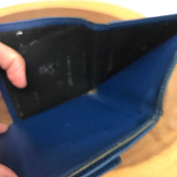 Louis Vuitton Epi Leather Mini Snap Wallet - Picture 9 of 11